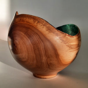 Elm bowl with marbled green leaf