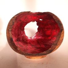 Load image into Gallery viewer, Alder form with red marbled silver leaf
