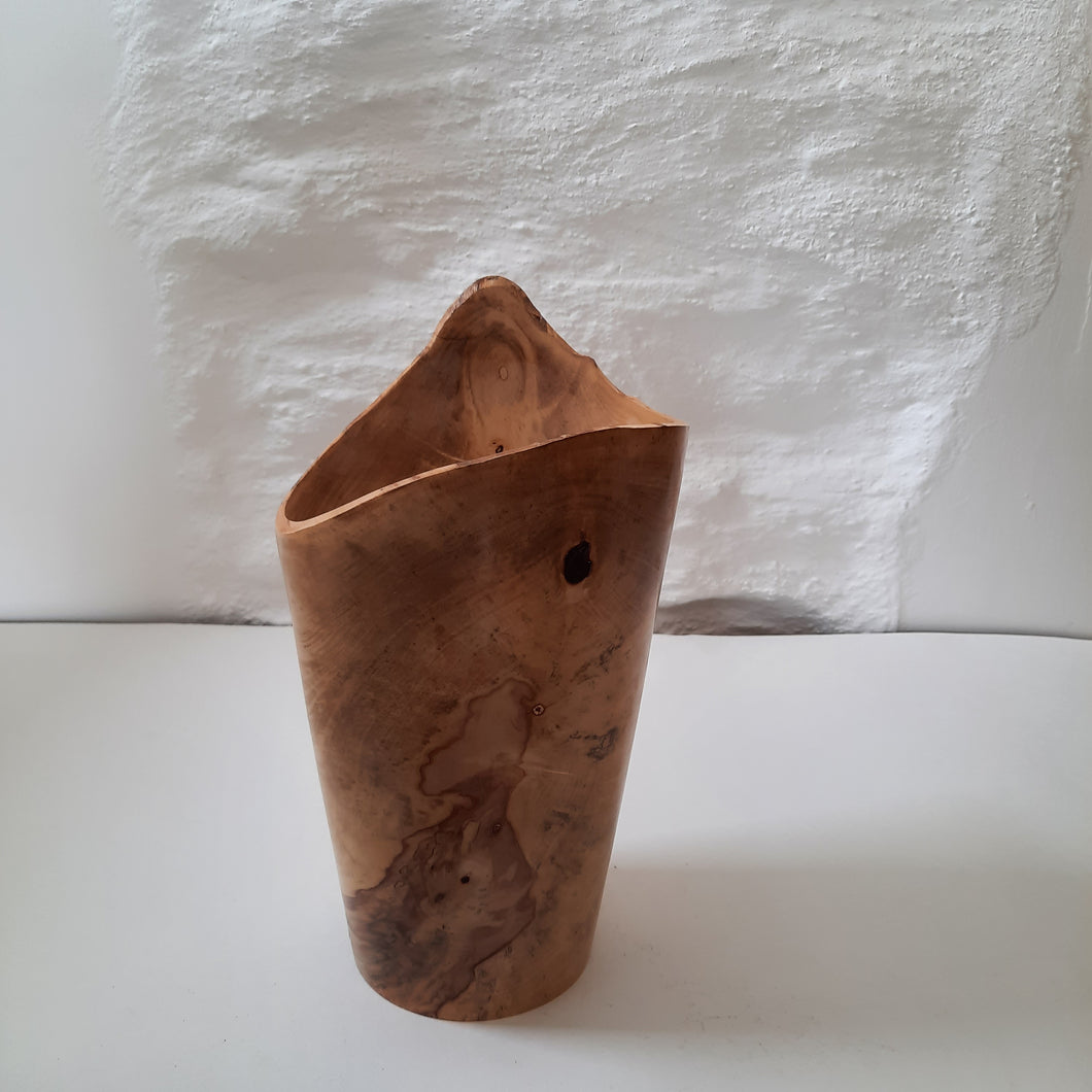 Chestnut vase