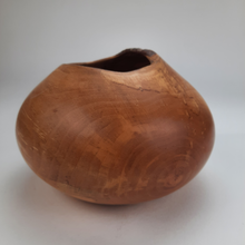 Load image into Gallery viewer, Hollow form (unknown wood)
